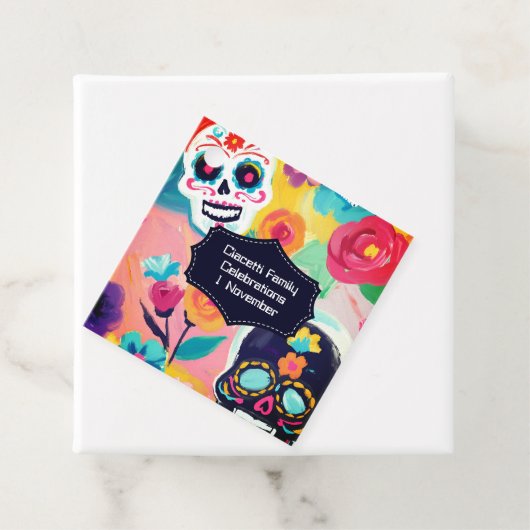 Farbenfrohe Dia De Los Muertos Zuckerschädel Geschenkanhänger (Beispiel)