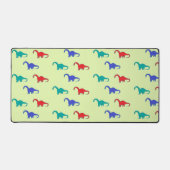 Farbenfrohe Dinosaurier-Muster auf grün Schreibtischunterlage (Vorderseite)