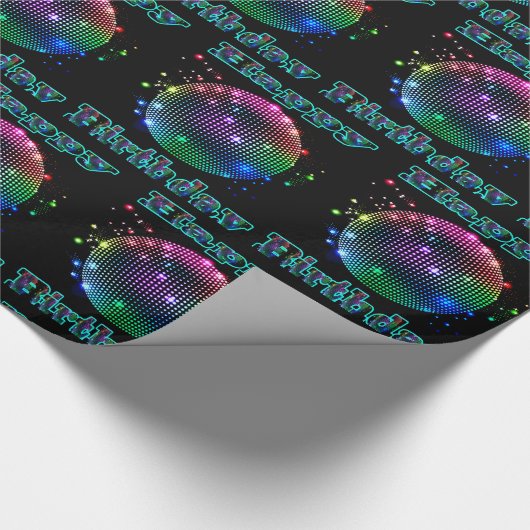 Farbenfrohe Diskothek Ball Happy Birthday On Black Geschenkpapier (Ecke)