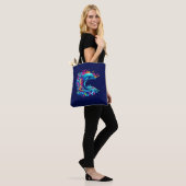 Farbenfrohe Dolphin Splash Tasche (Am Model)