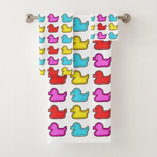 Farbenfrohe Dotty Duck Muster White Badhandtuch Set (Insitu)