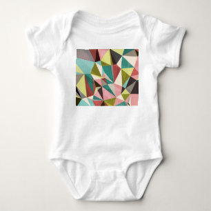 Farbenfrohe Dreiecke, abstrakte geometrische Forme Baby Strampler