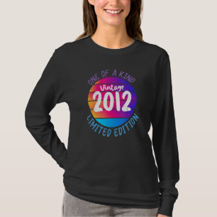 Farbenfrohe eines ähnlichen T-Shirts Vintag 2012 l