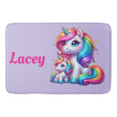 Farbenfrohe Einhörner, Mit Monogramm mit Namen | Badematte (Vorderseite)