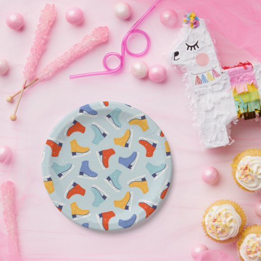 Farbenfrohe Eiszeit Skate Wintermuster Pappteller (Party)