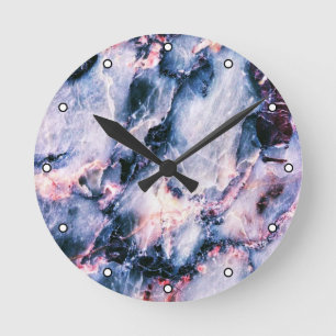 Farbenfrohe Elegant Marmor Weiß Blau und Rosa Punk Runde Wanduhr