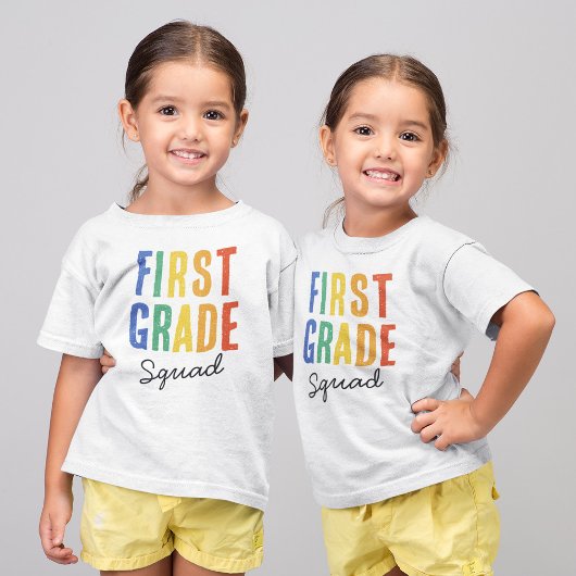 Farbenfrohe Erste-Klasse-Kämpfe zurück zum Quadrat T-Shirt