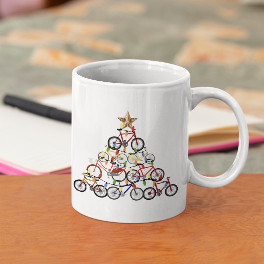 Farbenfrohe Fahrräder Weihnachtsbaum Kaffeetasse