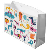 Farbenfrohe Fantasiewesen auf weiß Große Geschenktüte (Rückseite Schrägansicht)