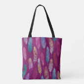 Farbenfrohe Federn: lila Hintergrundmuster. Tasche (Rückseite)