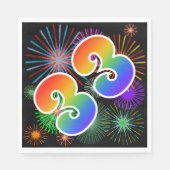 Farbenfrohe Feuerwerke + Regenbogenmuster "33" Ere Serviette (Vorderseite)