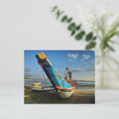 Farbenfrohe Fischerboote am Meer Postkarte (Stehend Vorderseite)