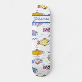 Farbenfrohe Fischschule Skateboard (Vorderseite)