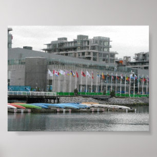 Farbenfrohe Flaggen und Kanus Poster