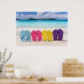 Farbenfrohe Flip Flops im Sand Poster (Küche)