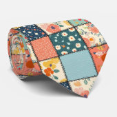 Farbenfrohe Floral-Patchwork-Decke mit spielerisch Krawatte (Gerollt)