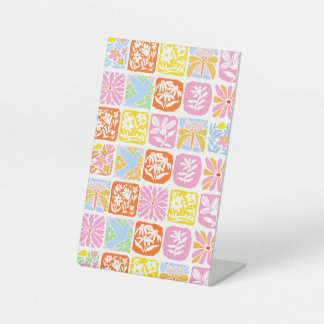 Farbenfrohe florale Tile Botanische Folk Whimsical Sockelschild