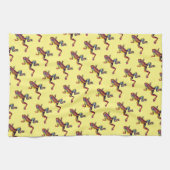 Farbenfrohe Froschtoiletten auf gelbem Küchentuch (Horizontal)