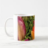 Farbenfrohe Frühlingshuppen Kaffeetasse (Links)