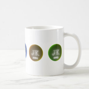 Farbenfrohe fünfjährige Tasse