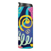Farbenfrohe Funky Swirl Muster mit Namen Thermosbecher (Nach rechts gedreht)