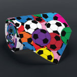 Farbenfrohe Fußball-Collage Krawatte<br><div class="desc">Mehrfarbige Collage Soccer Ball Krawatte - Zwei Seitenaufdrucke. Ein großartiges Geschenk für einen Fußballspieler, Fußballfan oder Fußballteam-Coach, ein lustiges Sportdesign mit einem Collage Bild von Fußball-Bälle. ⭐ Dieses Produkt ist zu 100% benutzerdefinierbar. Grafik und / oder Text kann hinzugefügt, gelöscht, verschoben, verändert, verändert werden, rotiert, etc... 99% meiner Designs in...</div>