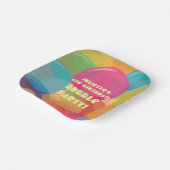 Farbenfrohe Geburtstagsparty Pappteller (Gewinkelt)