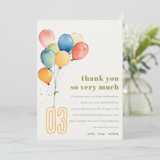 Farbenfrohe gelbe Rot-Grün-Balloons Kindergeburtst Dankeskarte (Stehend Vorderseite)