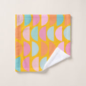 Farbenfrohe geometrische Formen in Gelb Badhandtuch Set (Waschlappen)