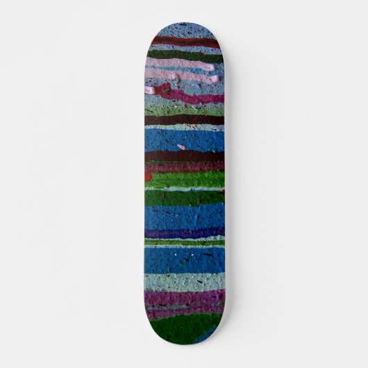 Farbenfrohe gestreifte Skateboard (Vorne)