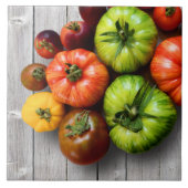 Farbenfrohe gestreifte Tomaten auf Wettertisch Fliese (Vorderseite)