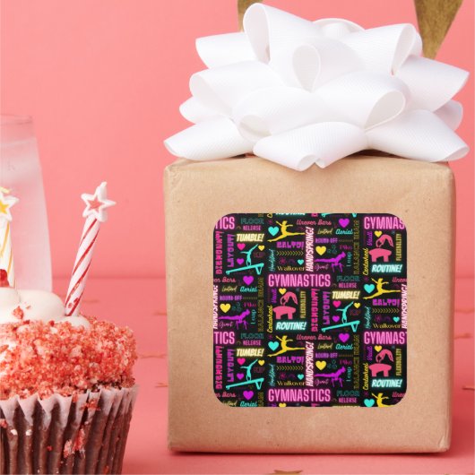 Farbenfrohe Girls Gymnastik Glossartypografie Quadratischer Aufkleber (Party)