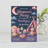 Farbenfrohe Girls Sleepover Party Einladung (Stehend Vorderseite)