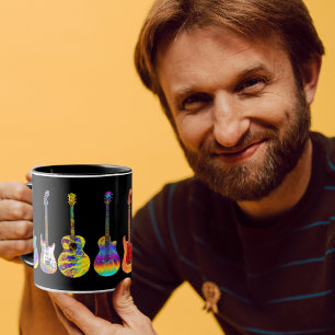 Farbenfrohe Gitarren auf schwarz Tasse