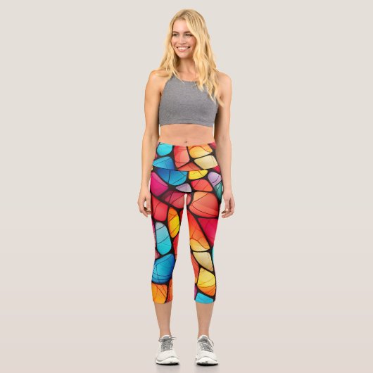 Farbenfrohe Glasmuster im Hintergrund Capri Leggings (Vorderseite)