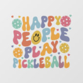 Farbenfrohe glückliche Leute spielen Pickleball Fensteraufkleber (Blatt)