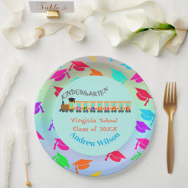 Farbenfrohe Graduierung Cap Abschluss Train Pappteller