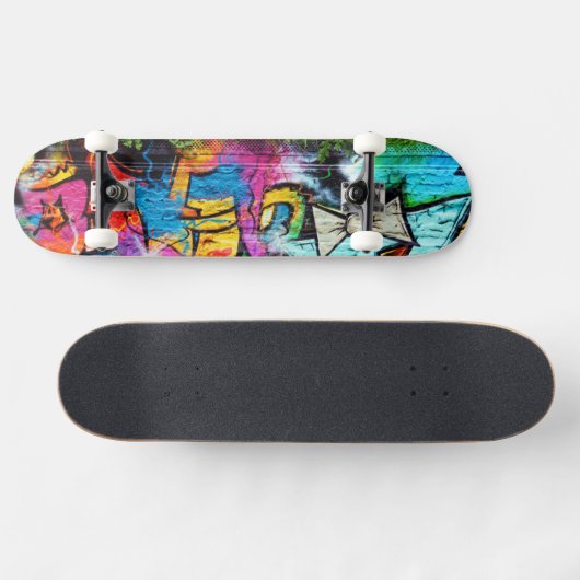 Farbenfrohe Graffiti | Street Art Skateboard