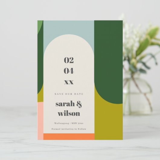 Farbenfrohe Groovy Retro Arch Abstrakt Rettete uns Einladung (Stehend Vorderseite)