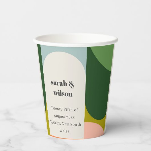 Farbenfrohe Groovy Retro Arch Abstrakte Hochzeit Pappbecher (Rückseite)