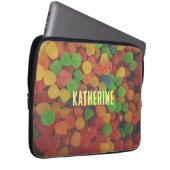 Farbenfrohe Gumdrops Personalisierte, schokoladenb Laptopschutzhülle (Vorne Rechts)