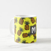 farbenfrohe handgemalte Ananas-Muster Kaffeetasse (Vorderseite Links)