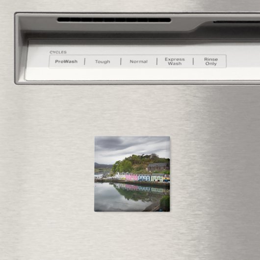 Farbenfrohe Häuser in Portree, Skye Magnet (In Situ (Geschirrspüler))