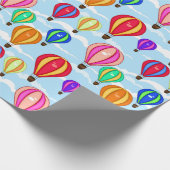 Farbenfrohe Heißluftballons im Himmel Geschenkpapier (Ecke)