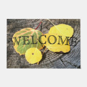 Farbenfrohe Herbstaspielen Blätter Rustikale Custo Fußmatte (Vorderseite)