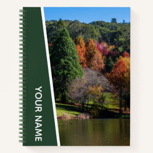 Farbenfrohe Herbstbäume Landschaft, botanisches Gr Notizblock