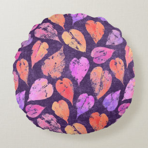 Farbenfrohe Herbstblätter auf violettem Muster Rundes Kissen