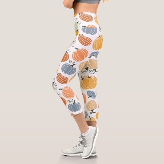 Farbenfrohe Herbstkuppeln Muster Capri Leggings (Links)