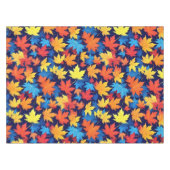 Farbenfrohe Herbstüberreste im dunkelblauen Hinter Tischdecke (Vorderseite (Horizontal))