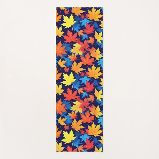 Farbenfrohe Herbstüberreste im dunkelblauen Hinter Yogamatte (Vorderseite)